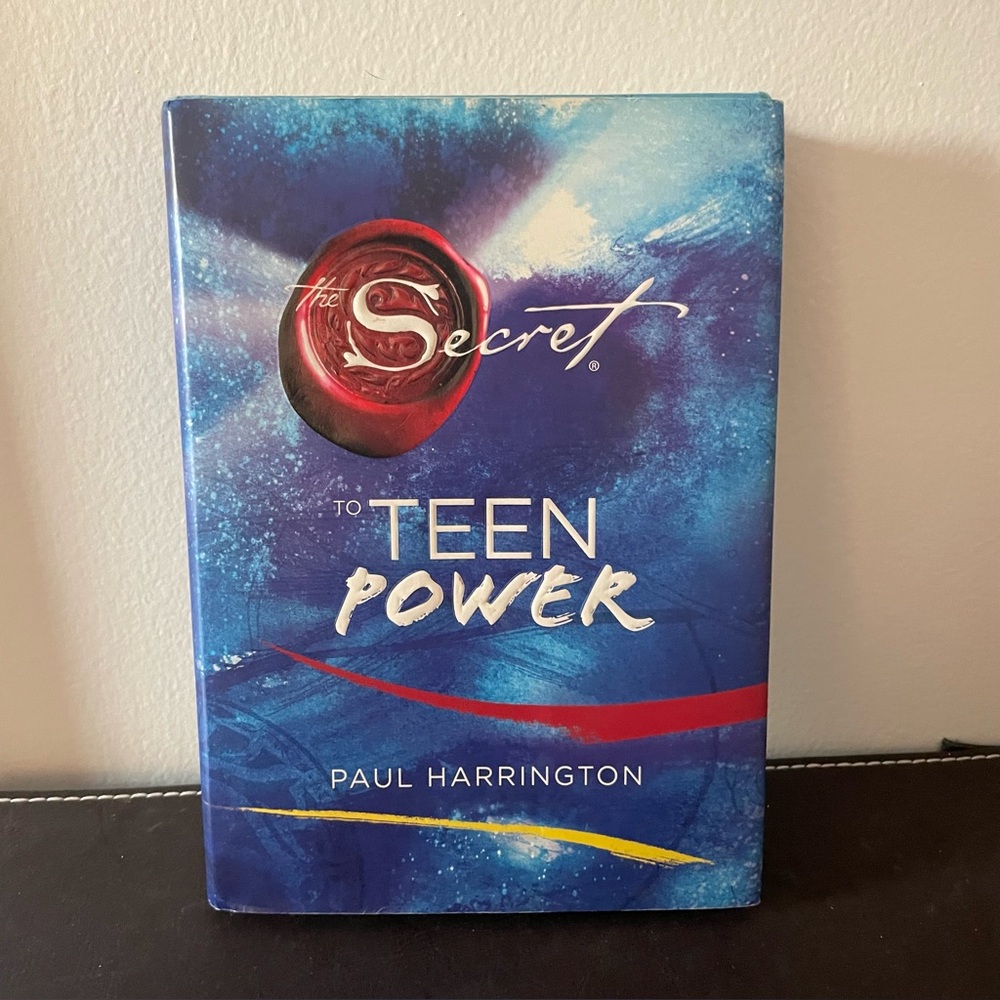 The Secret Teen Power. 
The secret book for teens. Book in EUC.